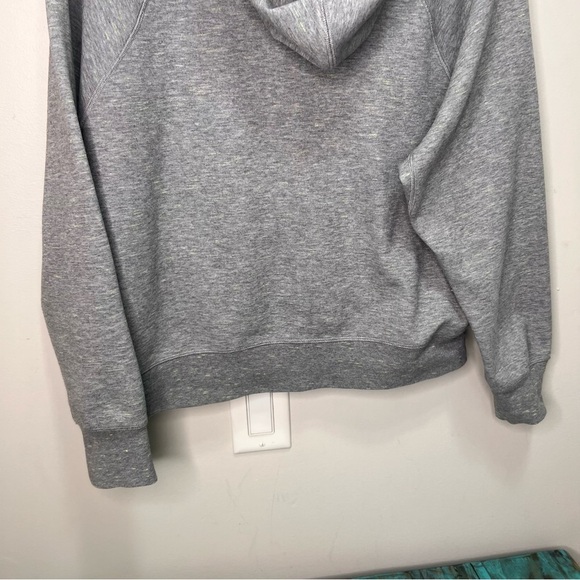 Aritzia Parklife Grey Cropped Hoody Size Small Casual Cozy Monochrome Neutral - Picture 8 of 11